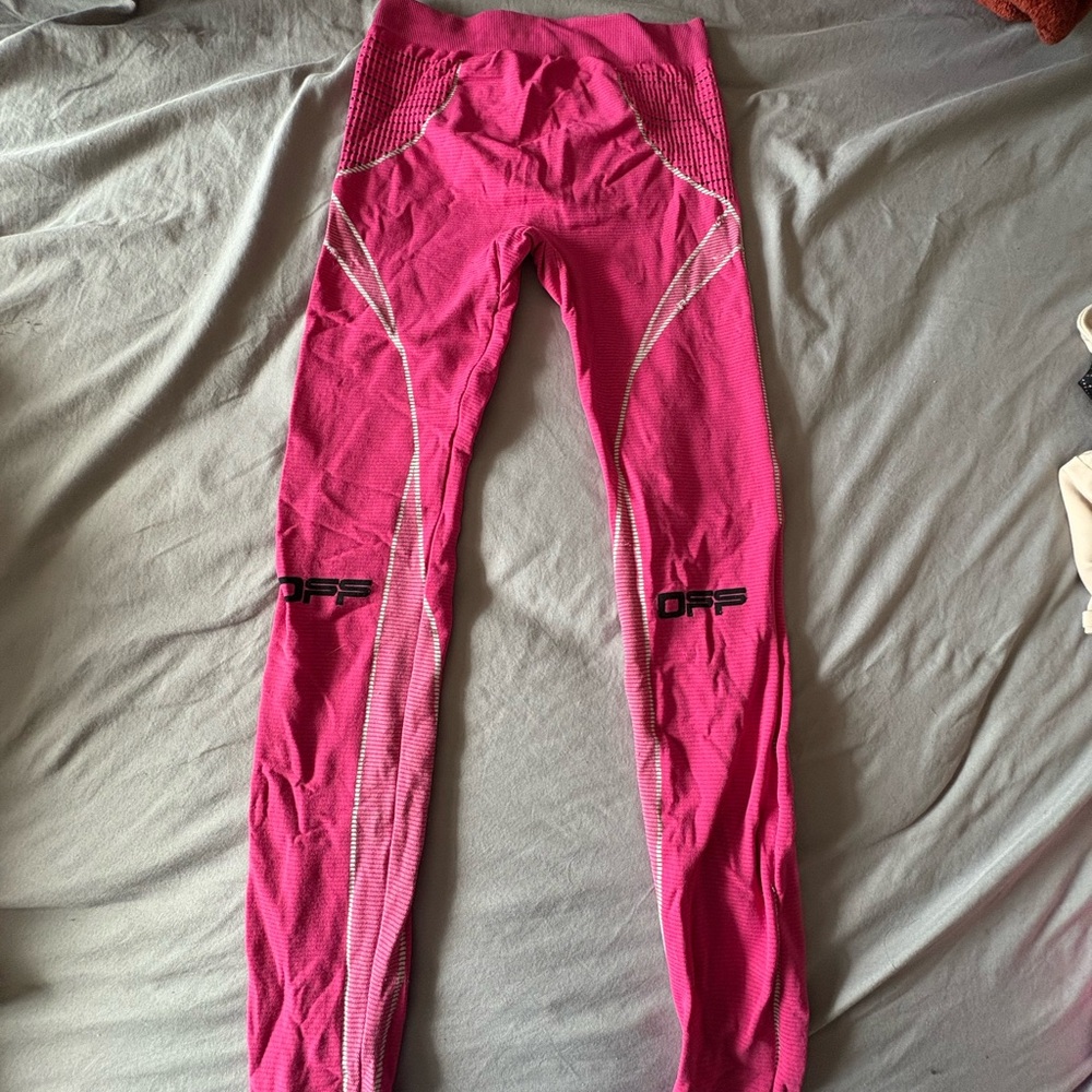 Off-White Pink Ribbed Leggings